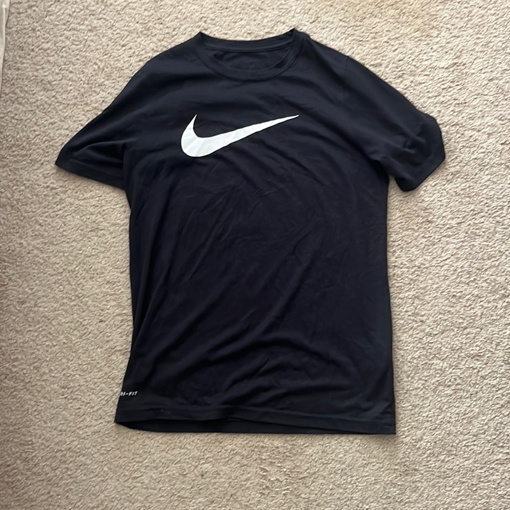 black boys nike shirt